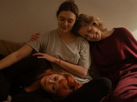 «Его три дочери». Трейлер на английском языке
